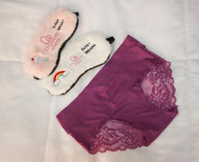 Load image into Gallery viewer, Lace Love - Seamless Panties (Black, Blue, Wine, Pink, Skin, Grey)
